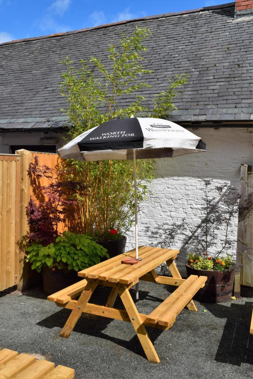 Red Lion Coaching Inn Ellesmere Exterior foto